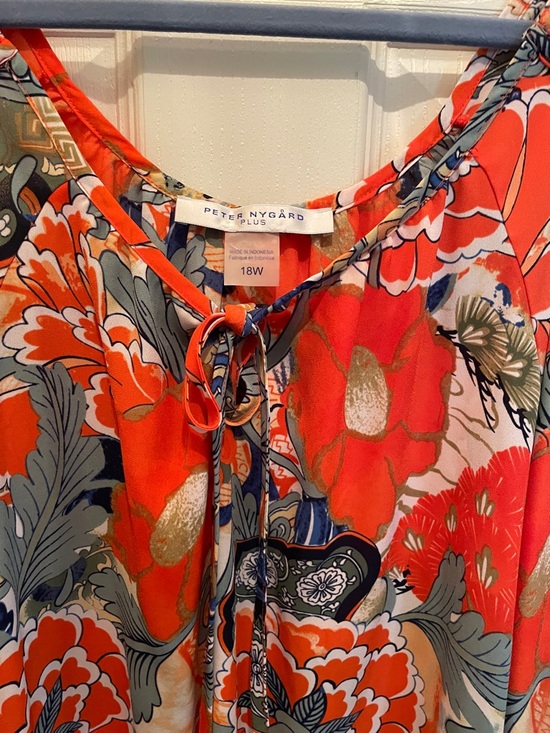 Peter Nygard Tops - Peter Nygard Plus Vibrant Coral & Sage Floral Tie-Neck Blouse